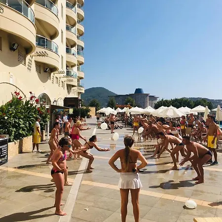 Goldcity Main Building 2 Bedrooms With Free Aquapark ألانيا